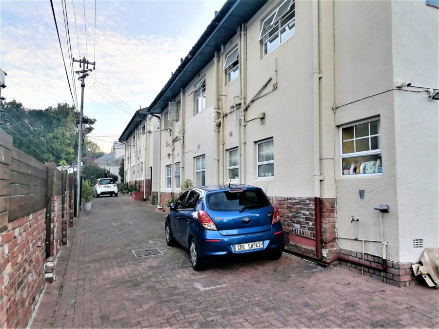 1 Bedroom Property for Sale in Kenilworth Western Cape